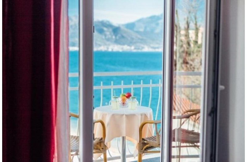 Готель Azzurro Hotel, 4★
