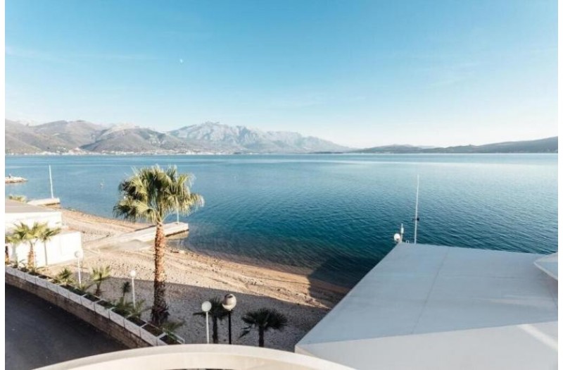 Готель Azzurro Hotel, 4★