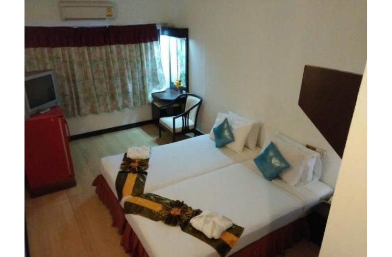 Готель Baan Karon View Resort, 3★