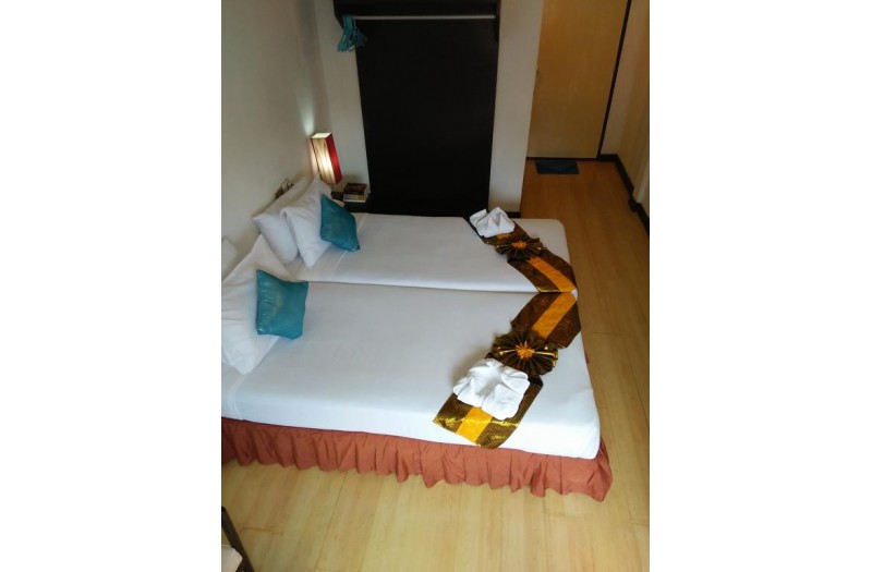 Готель Baan Karon View Resort, 3★