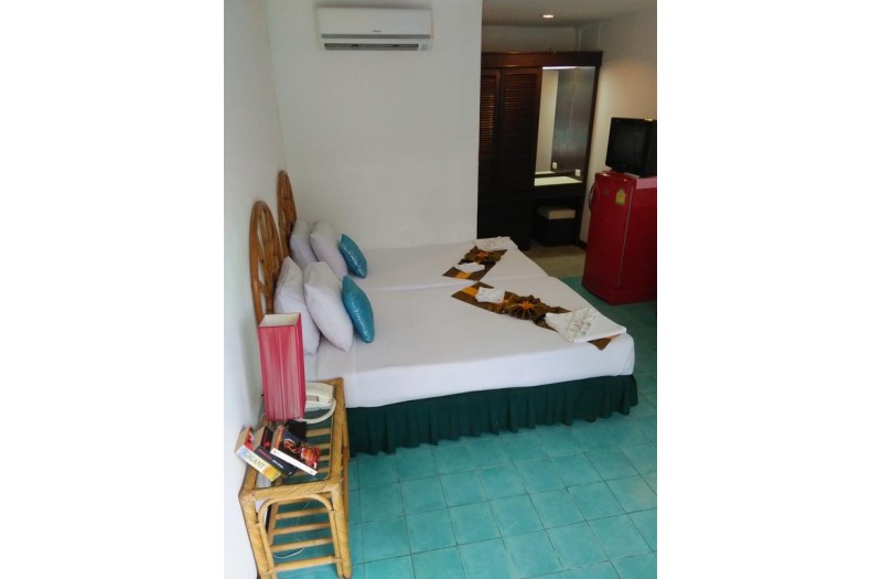 Готель Baan Karon View Resort, 3★