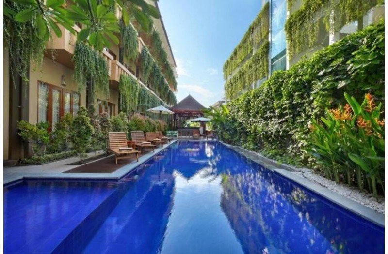 Готель Bali Chaya Legian, 3★