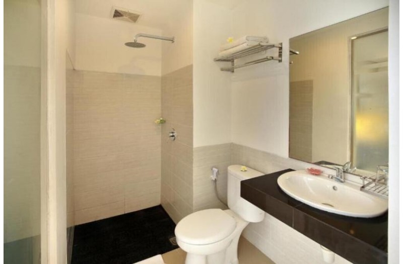 Готель Bali Chaya Legian, 3★