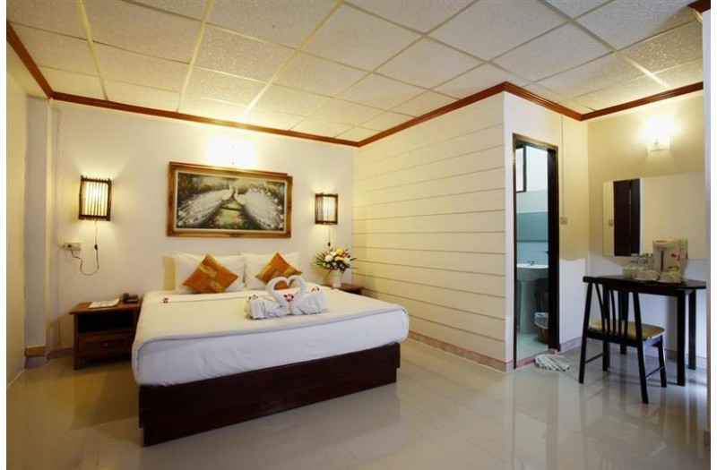 Готель Bamboo Beach Hotel & Spa, 3★