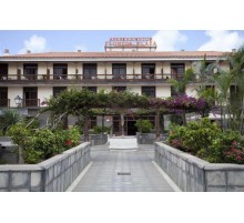 Готель Be Smart Florida Plaza Apts, апартаменты★