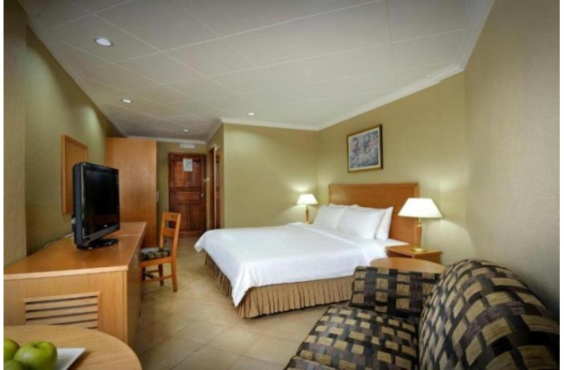Готель Berjaya Beau Vallon Bay, 3★