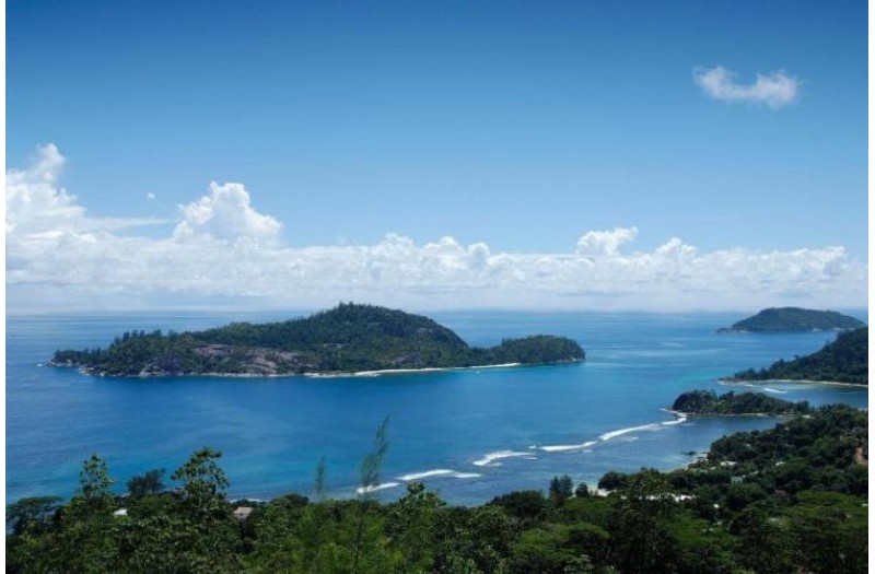 Готель Berjaya Beau Vallon Bay, 3★