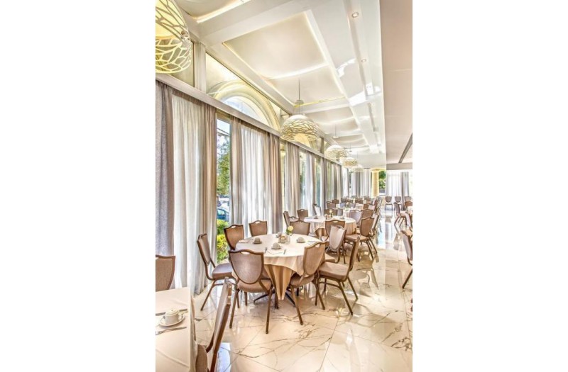 Готель Best Western Hotel Fenix, 4★ Готель Best Western Hotel Fenix, 4★