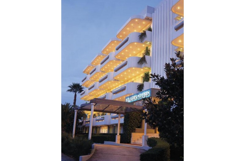 Готель Blazer Suites, 4★