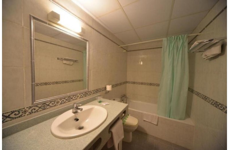 Готель Bluesea Copacabana (Lloret De Mar), 3★ Готель Bluesea Copacabana (Lloret De Mar), 3★