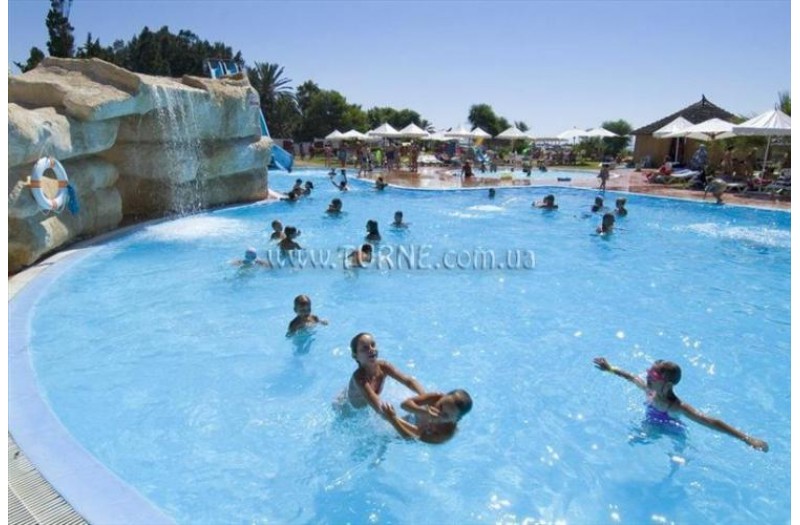 Готель Bousten Long Beach Club, 3★ Готель Bousten Long Beach Club, 3★