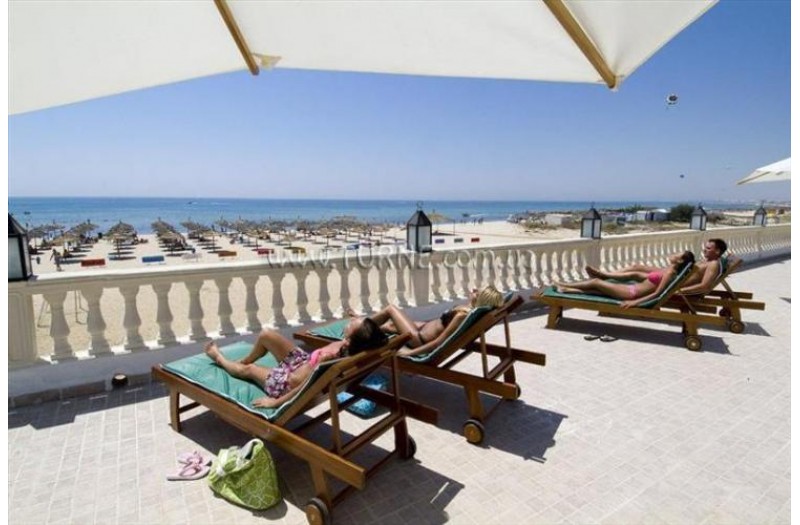 Готель Bousten Long Beach Club, 3★ Готель Bousten Long Beach Club, 3★
