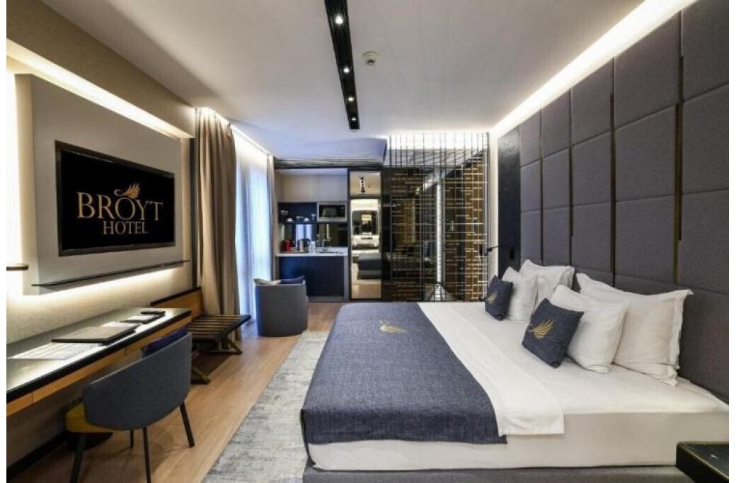Готель Broyt Suites Hotel, 4★