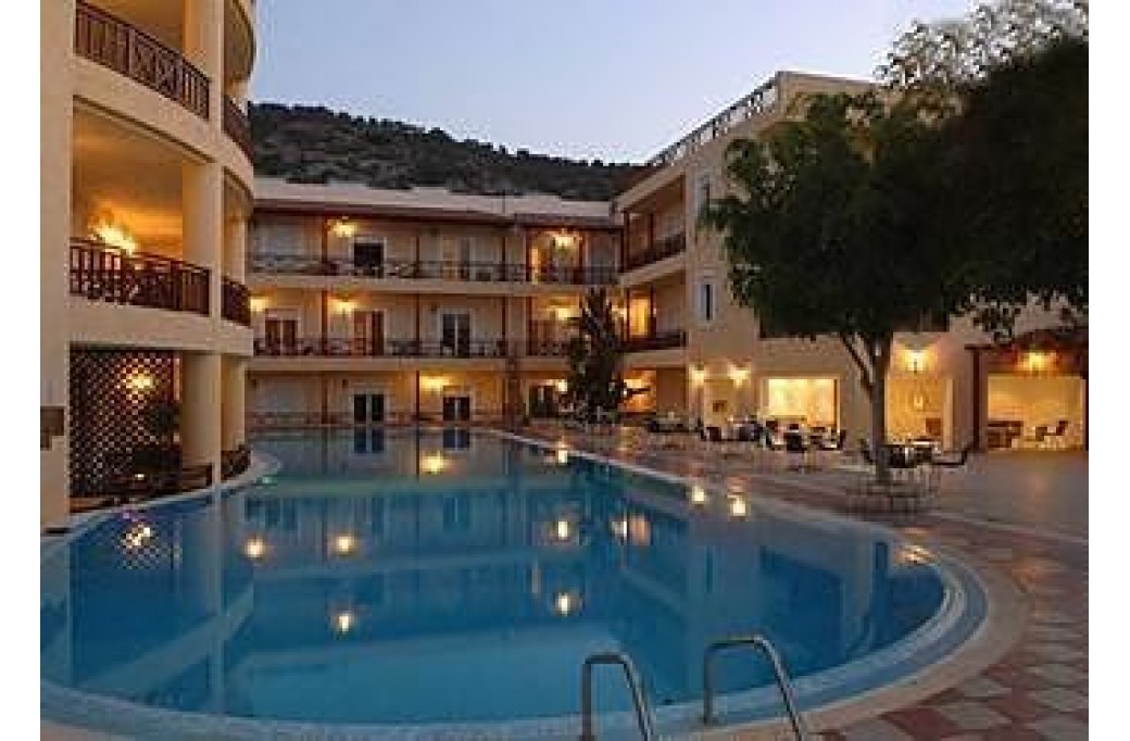 Готель Cactus Village, 4★