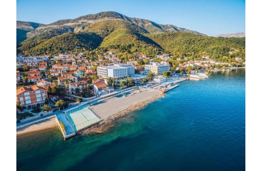 Готель Carine Hotel Delfin, 4★