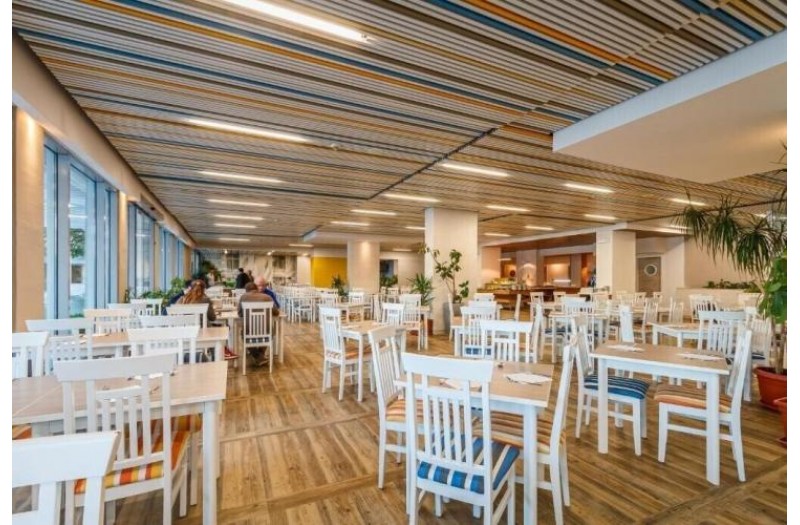 Готель Carine Hotel Delfin, 4★
