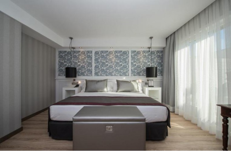 Готель Catalonia Plaza Catalunya, 4★ Готель Catalonia Plaza Catalunya, 4★