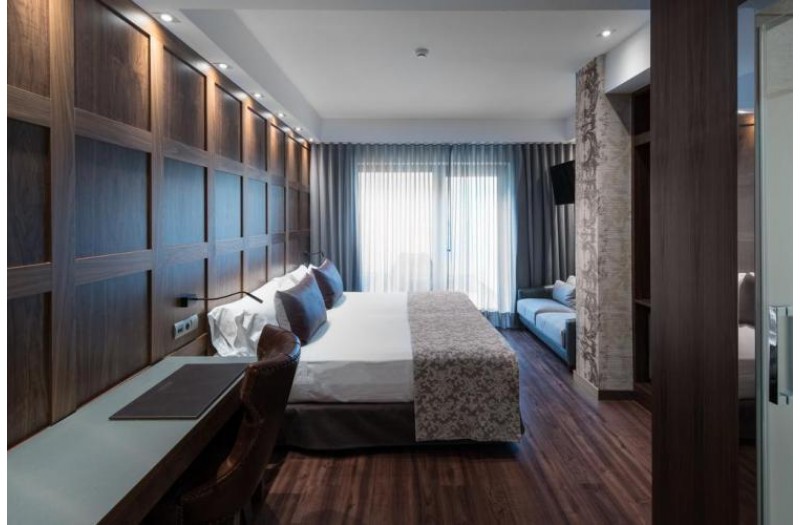 Готель Catalonia Plaza Catalunya, 4★ Готель Catalonia Plaza Catalunya, 4★