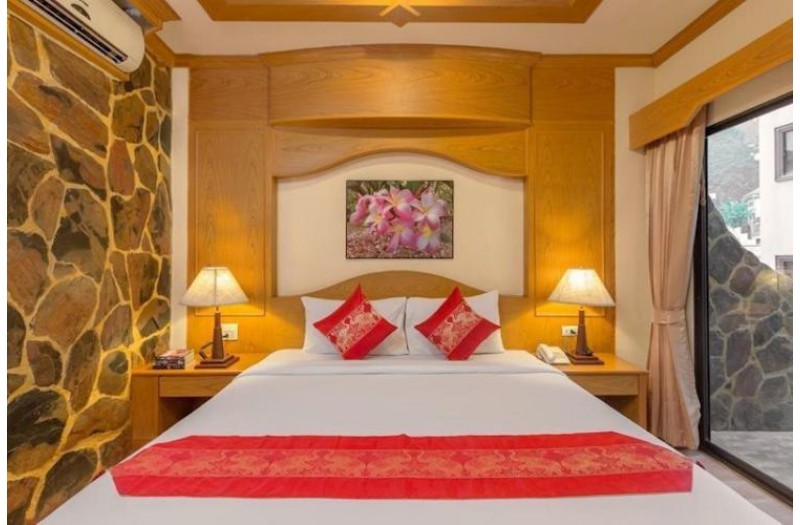 Готель Chang Residence Patong Hotel, 3★