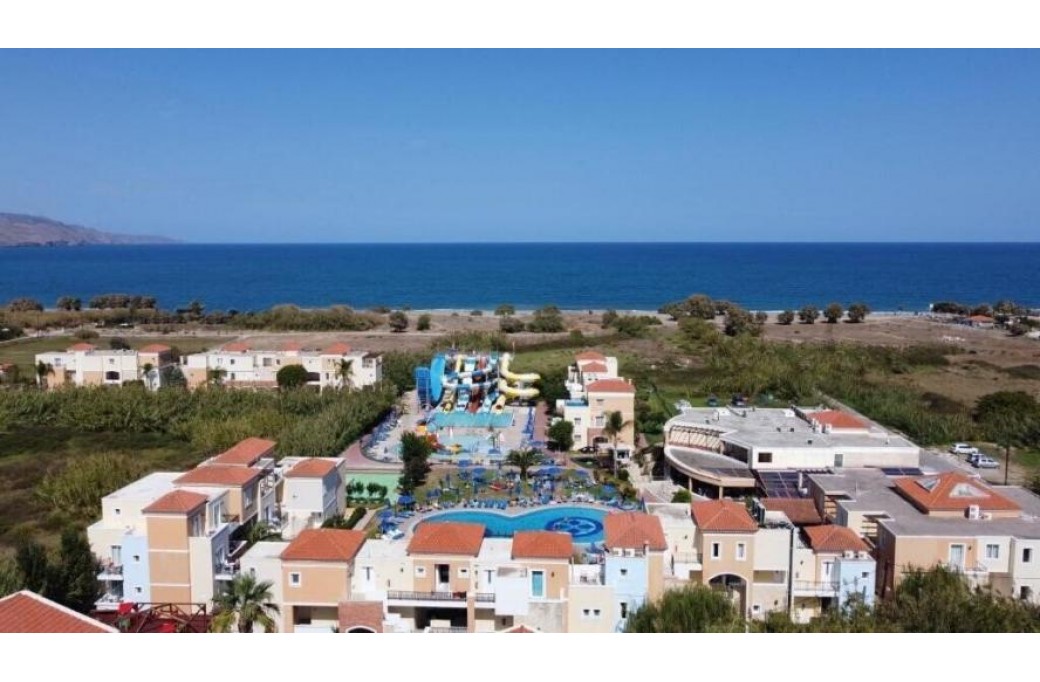 Готель Chrispy World Hotel & Bungalows, 4★