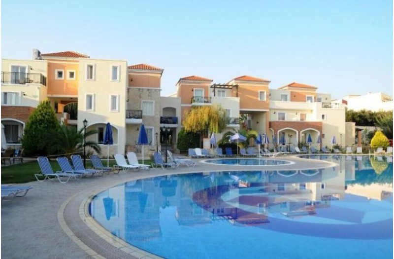 Готель Chrispy World Hotel & Bungalows, 4★