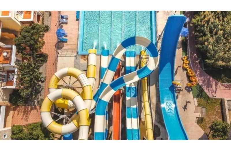 Готель Chrispy World Hotel & Bungalows, 4★
