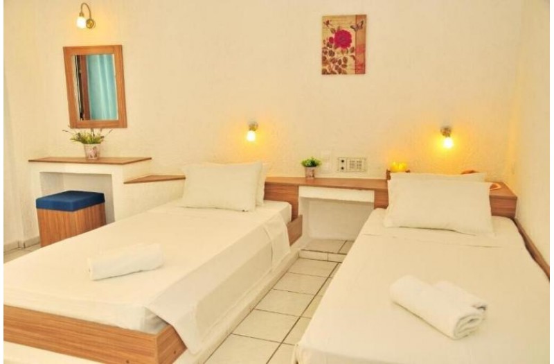 Готель Cleopatra Apartments, 2★