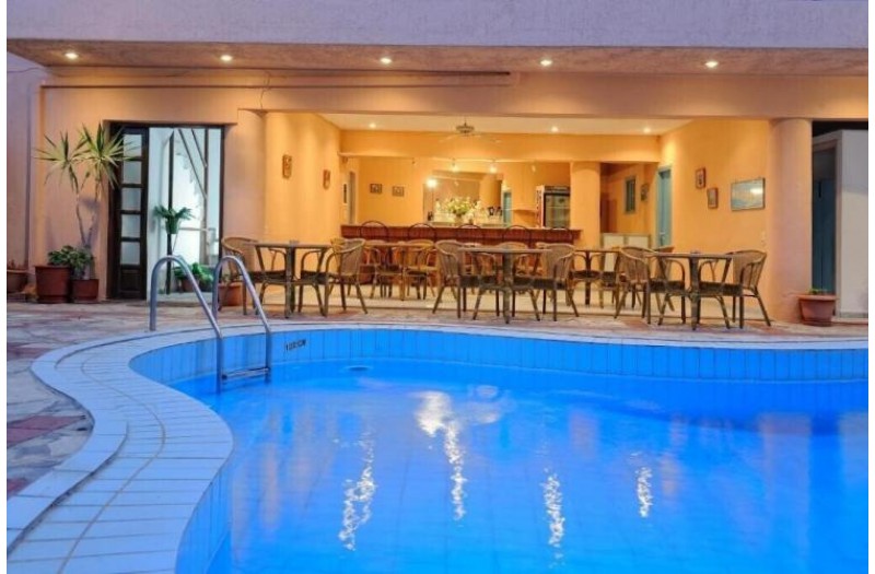 Готель Cleopatra Apartments, 2★