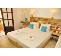 Готель Cleopatra Apartments, 2★