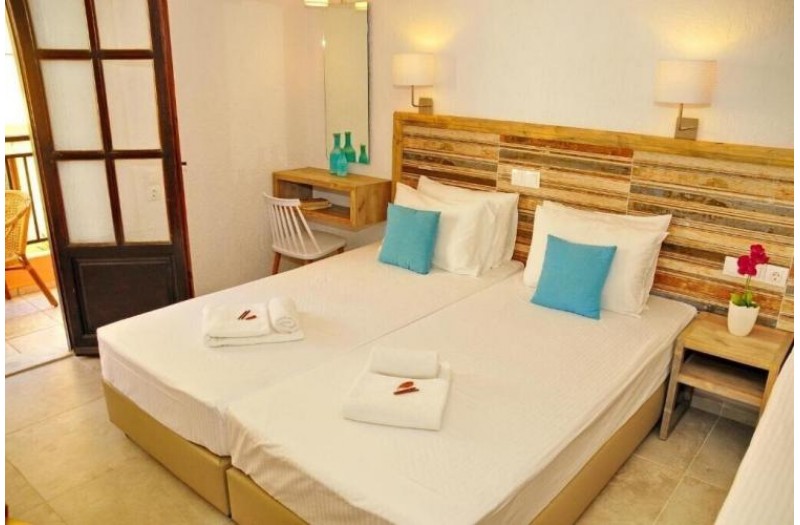 Готель Cleopatra Apartments, 2★