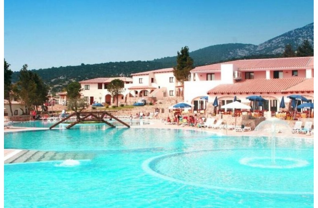 Готель Club Esse Cala Gonone, 4★ Готель Club Esse Cala Gonone, 4★