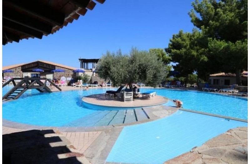 Готель Club Esse Cala Gonone, 4★ Готель Club Esse Cala Gonone, 4★