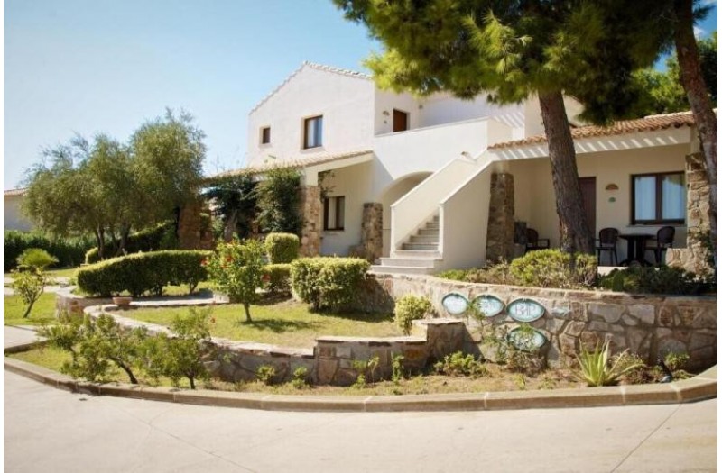 Готель Club Esse Cala Gonone, 4★ Готель Club Esse Cala Gonone, 4★