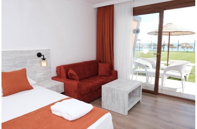 Готель Club Hotel Turtas, 4★