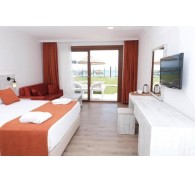 Готель Club Hotel Turtas, 4★