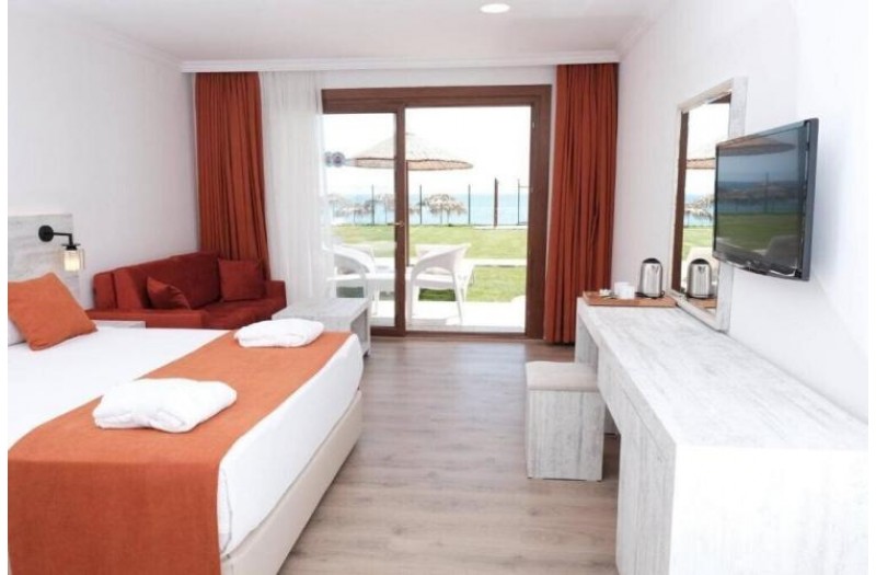 Готель Club Hotel Turtas, 4★