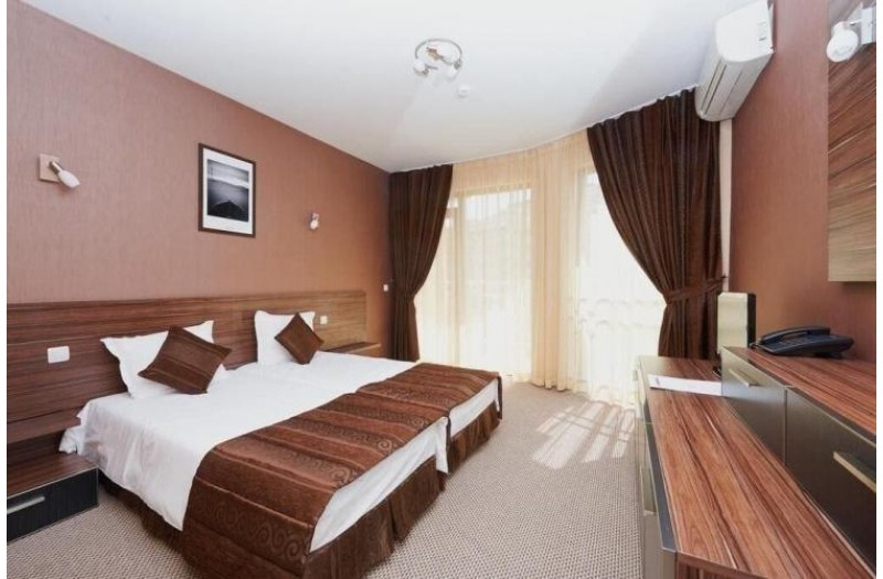 Готель Coral Pomorie, 3★ Готель Coral Pomorie, 3★