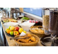 Готель Corner Inn Hotel, 4★