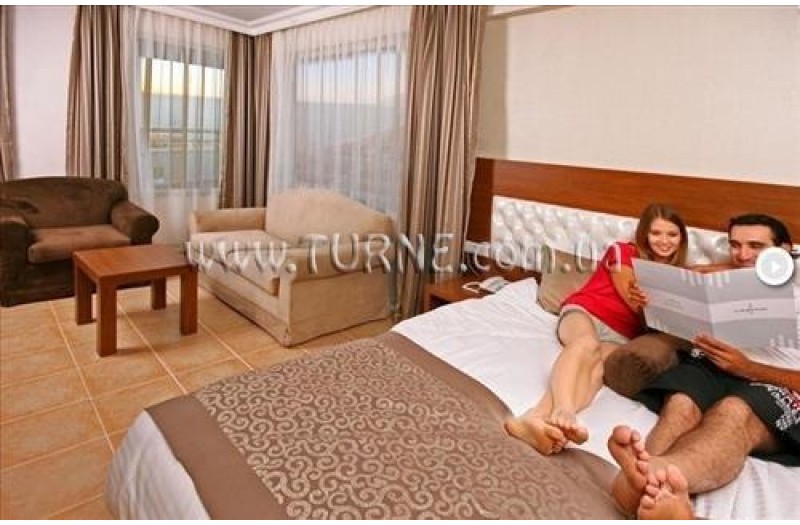 Готель Corner Park Hotel, 3★