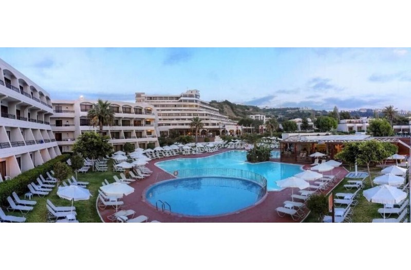 Готель Cosmopolitan Zeus Hotel, 4★ Готель Cosmopolitan Zeus Hotel, 4★
