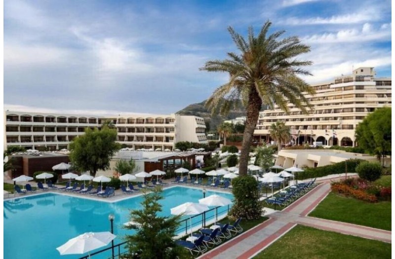 Готель Cosmopolitan Zeus Hotel, 4★ Готель Cosmopolitan Zeus Hotel, 4★