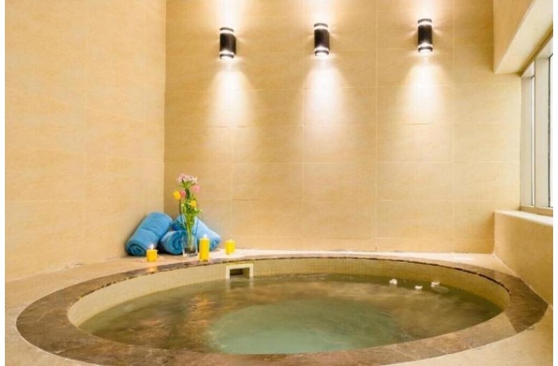 Готель Crystal Plaza Al Majaz (ex. Tulip Inn Al Khan Hotel), 4★ Готель Crystal Plaza Al Majaz (ex. Tulip Inn Al Khan Hotel), 4★