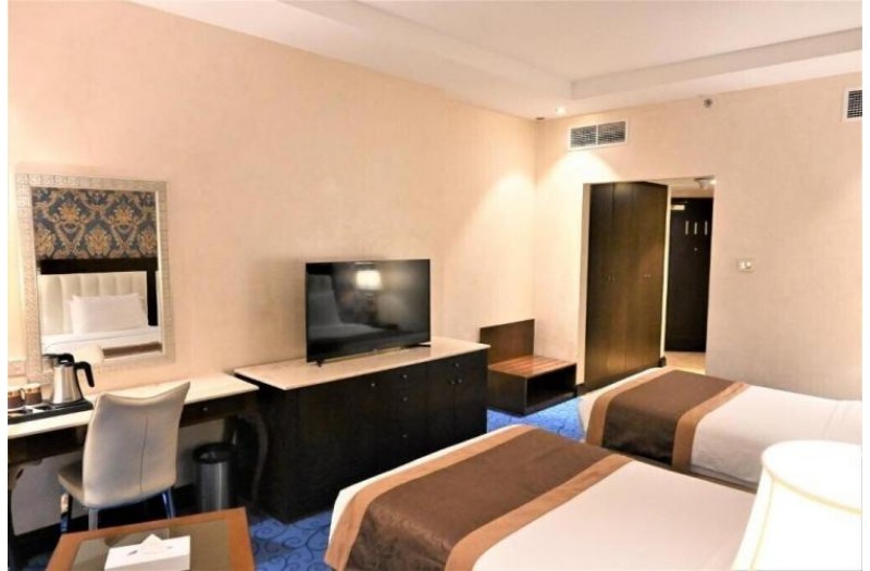 Готель Crystal Plaza Al Majaz (ex. Tulip Inn Al Khan Hotel), 4★ Готель Crystal Plaza Al Majaz (ex. Tulip Inn Al Khan Hotel), 4★