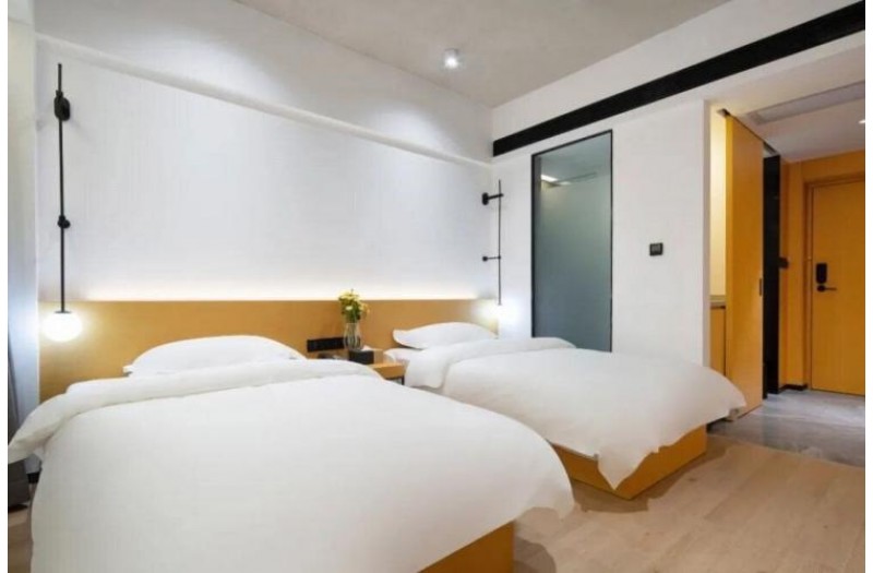Готель Daisy Inn Sanya (ex. Sanya Yuanye Ying Xing Hotel), 3★