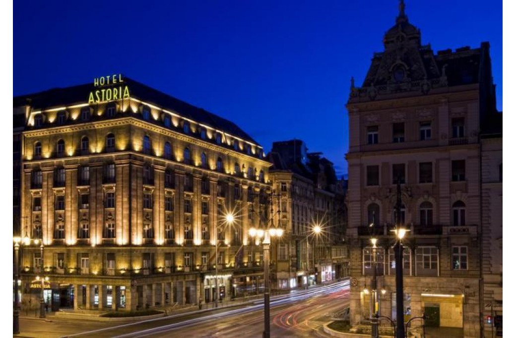 Готель Danubius Astoria Hotel, 4★