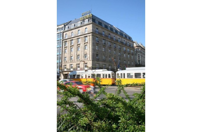 Готель Danubius Astoria Hotel, 4★