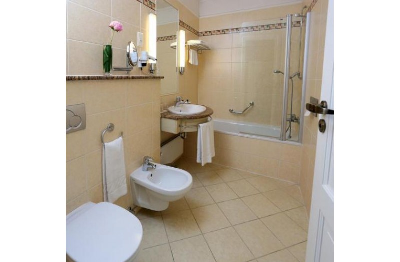 Готель Danubius Astoria Hotel, 4★