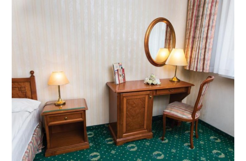Готель Danubius Astoria Hotel, 4★