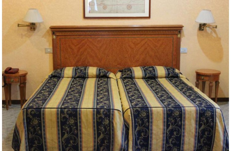 Готель Dei Consoli Hotel, 3★ Готель Dei Consoli Hotel, 3★