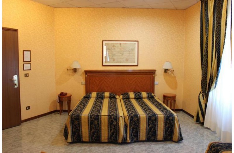 Готель Dei Consoli Hotel, 3★ Готель Dei Consoli Hotel, 3★